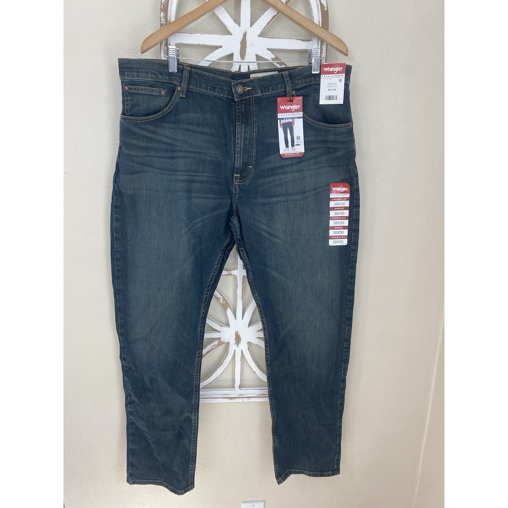 Wrangler Jeans Mens 38x30 Dark Wash Relaxed Straight Denim Jeans NWT *J311